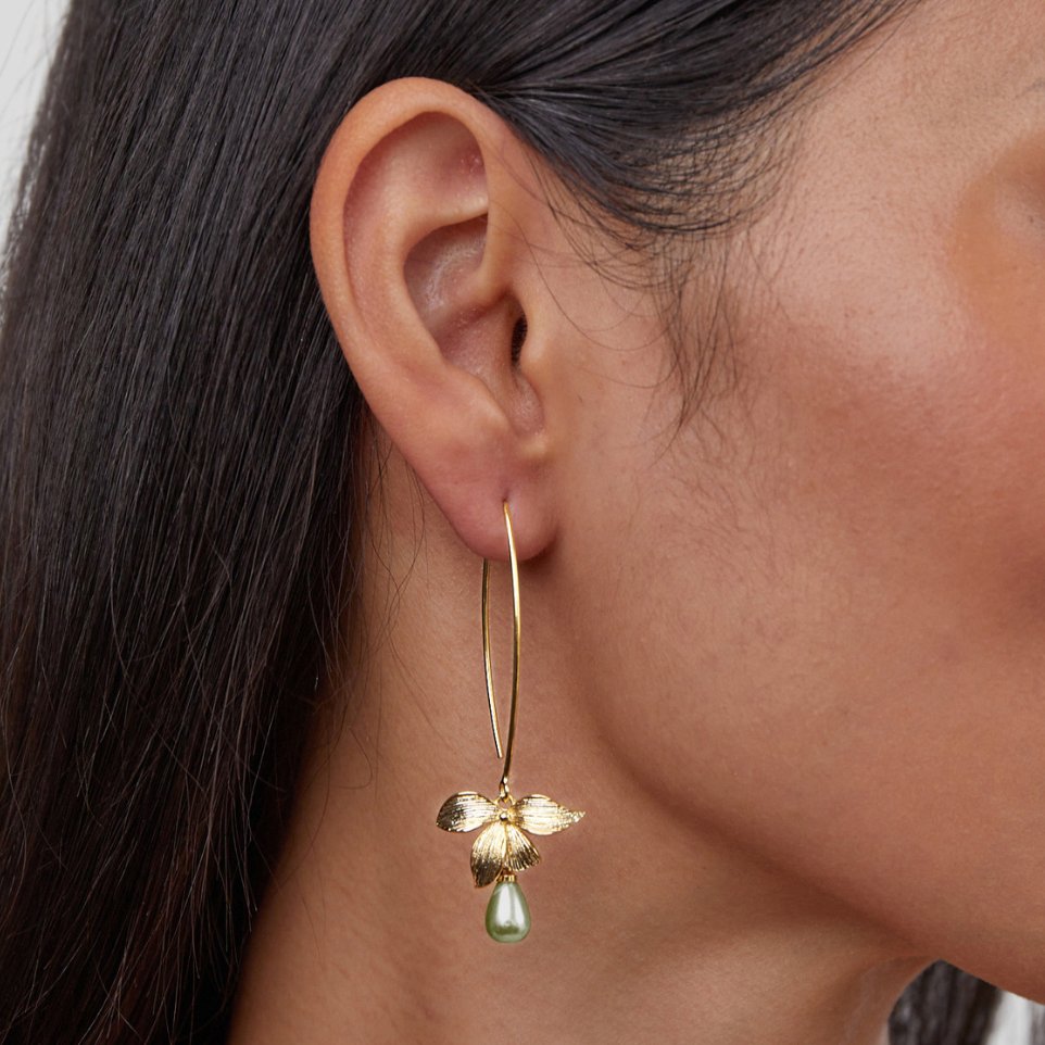 Pendientes de gotas de jade y flores
