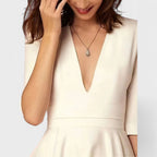 Alejandra - Vestido elegante con escote en V