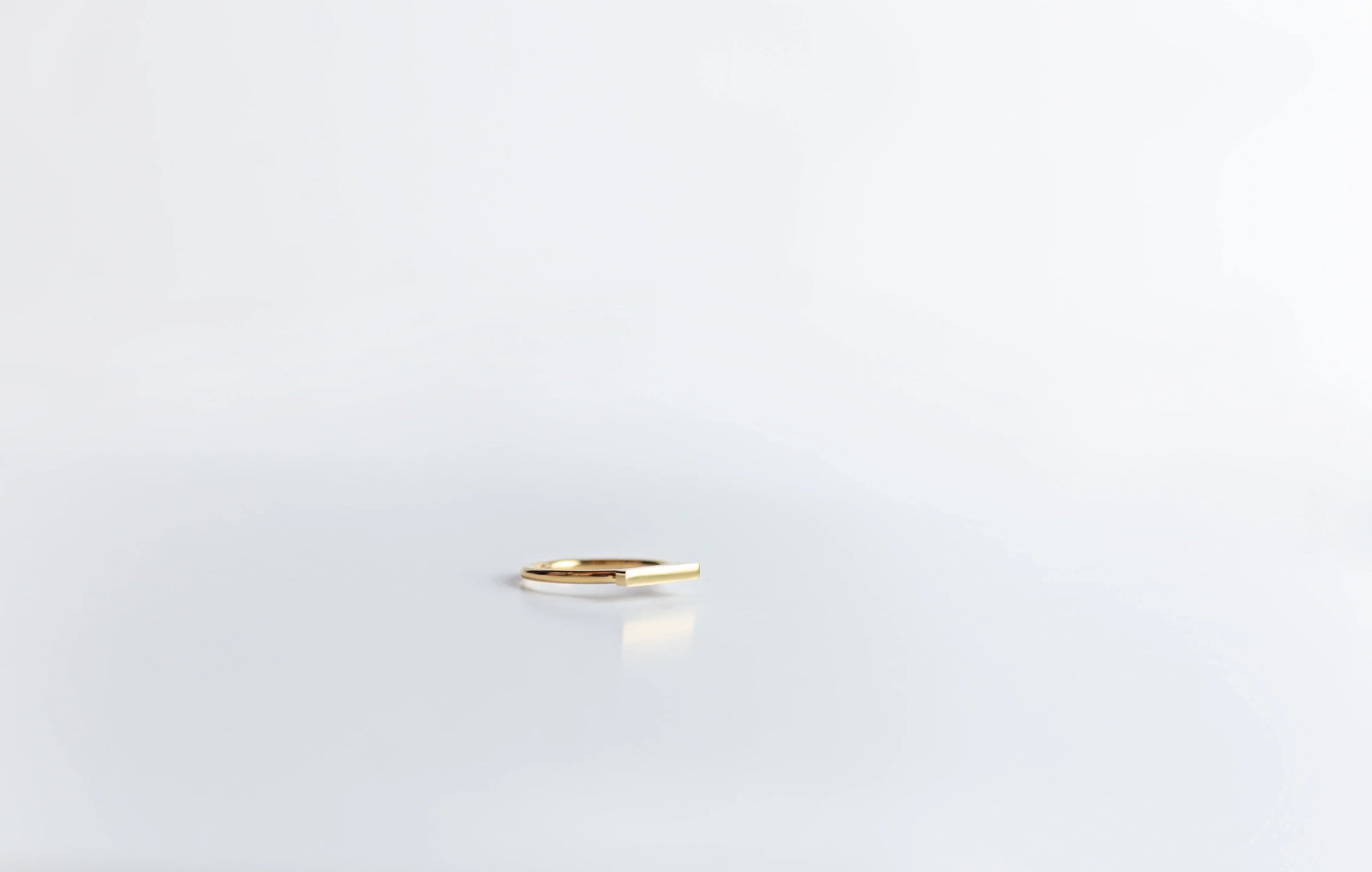 Anillo de Acero Dorado para el Día a Día