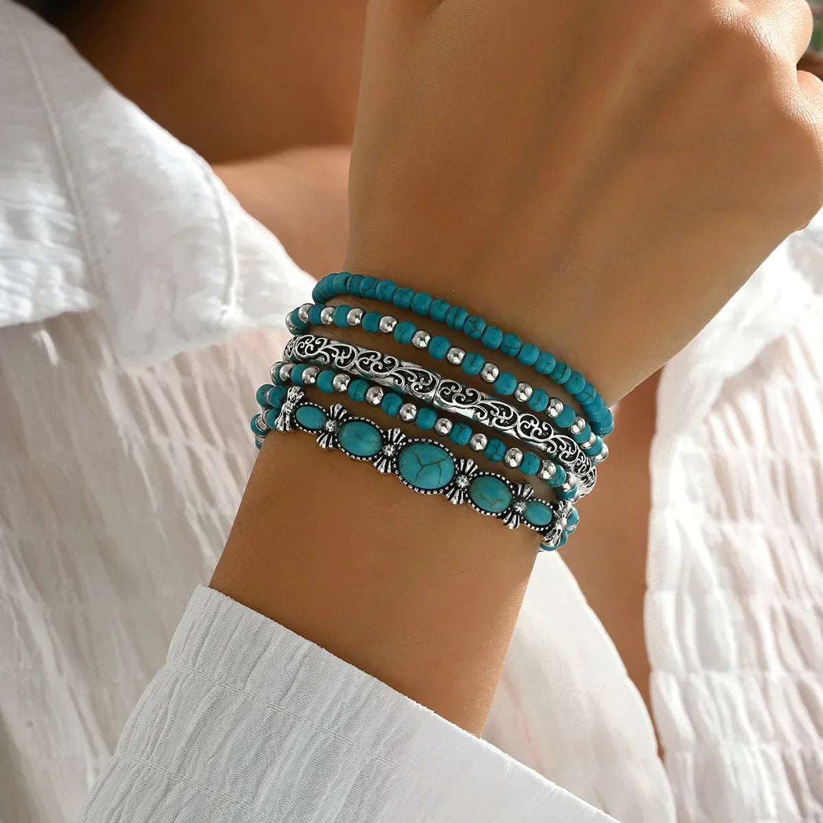 Conjunto de pulseras bohemias con cuentas turquesas